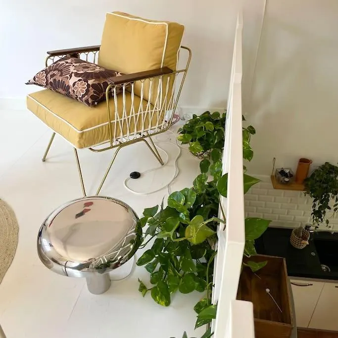 Maison Meynadier Cannes 0*,  France