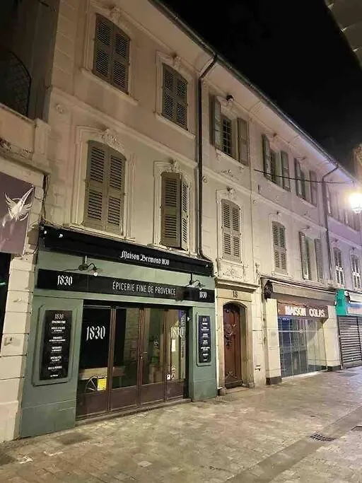 Maison Meynadier Cannes 0*,